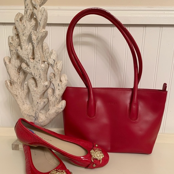 🔥BRAND NEW🔥 FURLA in Bright Red Leather - Picture 2 of 6